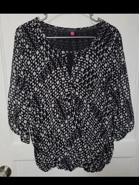 Vince Camuto Monochrome Abstract Blouse